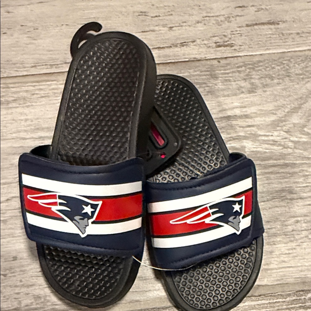 NFL New England Patriots Kids Slide Sandals -Size Youth 11/12 NWT